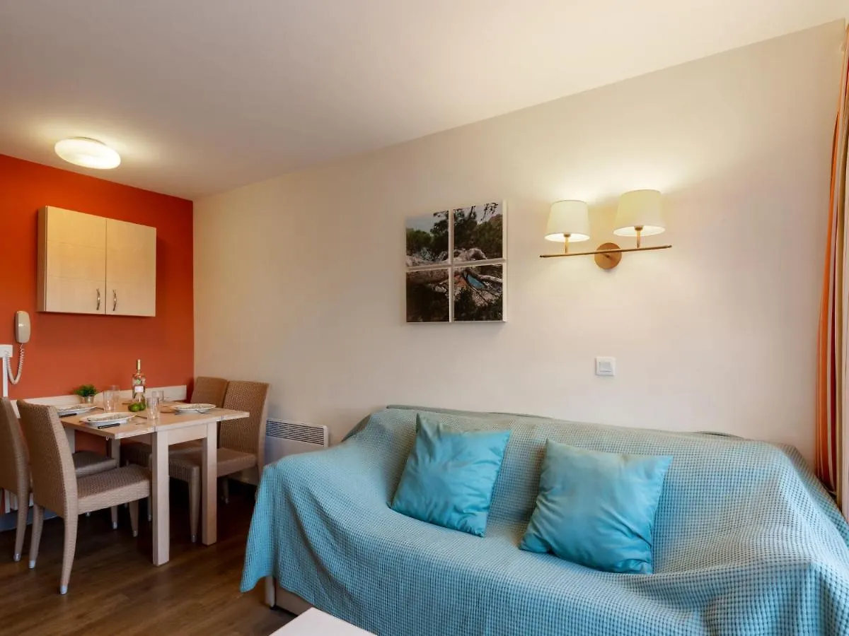 Apartment Village Cap Esterel - L'Esquinade-51 By Interhome Saint-Raphael