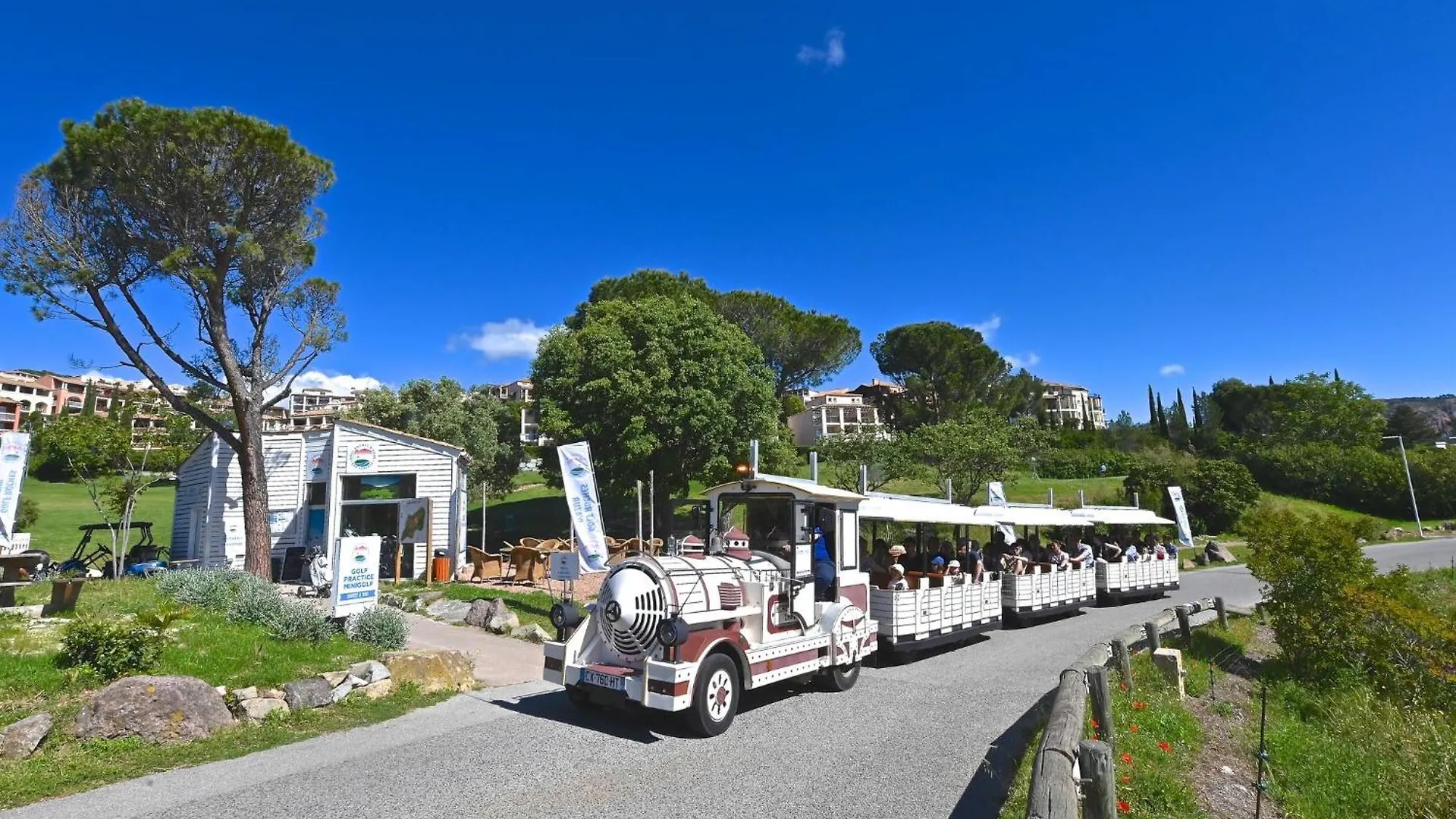 Apartment Village Cap Esterel - L'Esquinade-51 By Interhome Saint-Raphaël 0*,  Frankrig